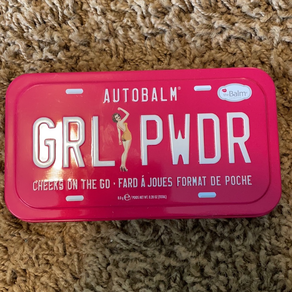 Blush - Picture 2 of 5